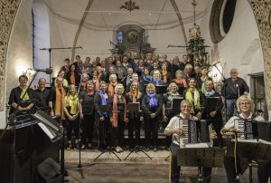 Gospel meets Shanty in der Grömizter Nickolaikirche im  Juni 2017